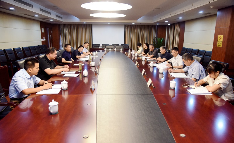 用稿 會議-小.jpg